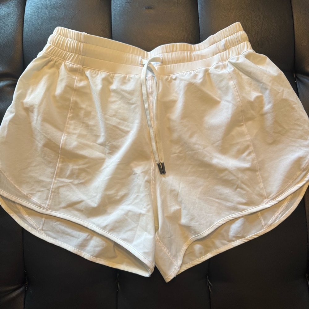 CRZ YOGA White Athletic Shorts